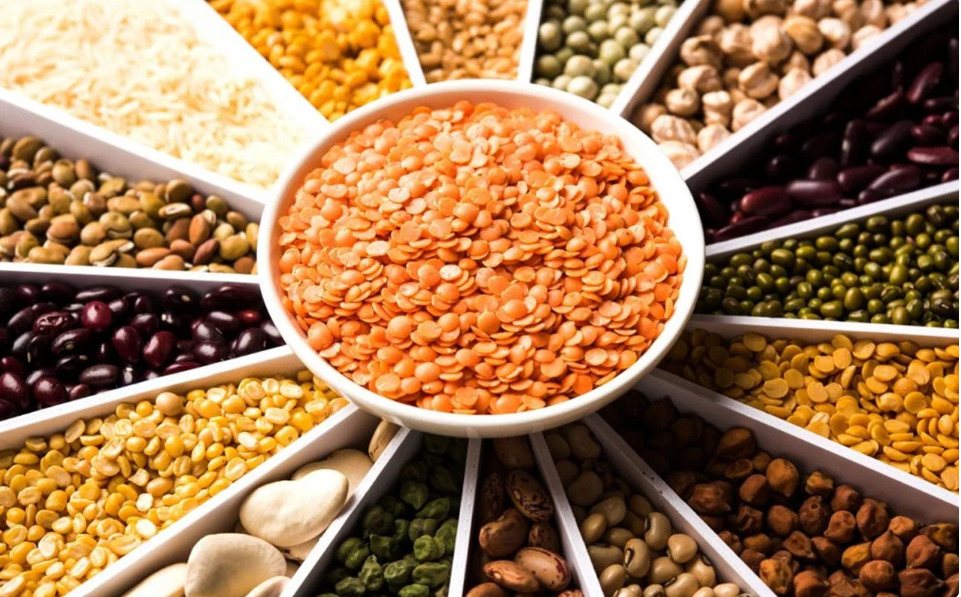 Assorted pulses in bowls showcasing trusted pulses brands in India for quality, nutrition, and everyday cooking use.