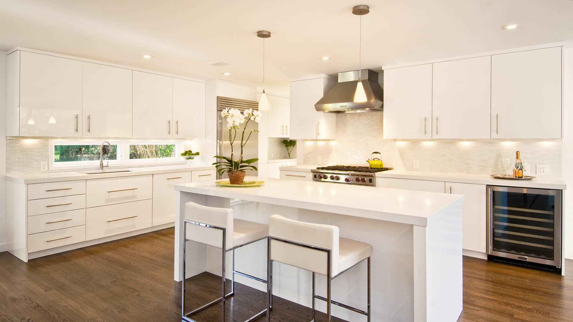 cabinet maker
