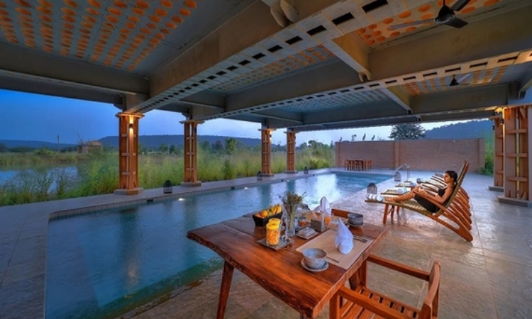 resort in tadoba