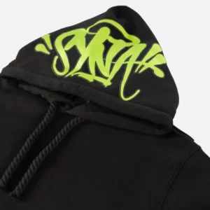 Syna World clothing